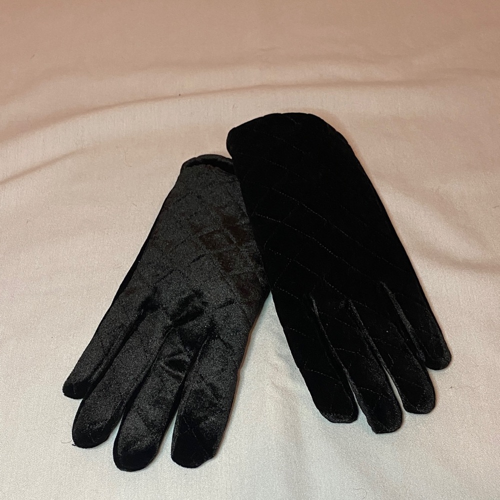 Cato Black Quilted Gloves